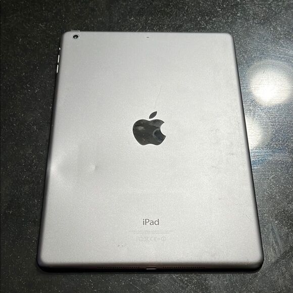 Ipad air 1st gen - Picture 2 of 8